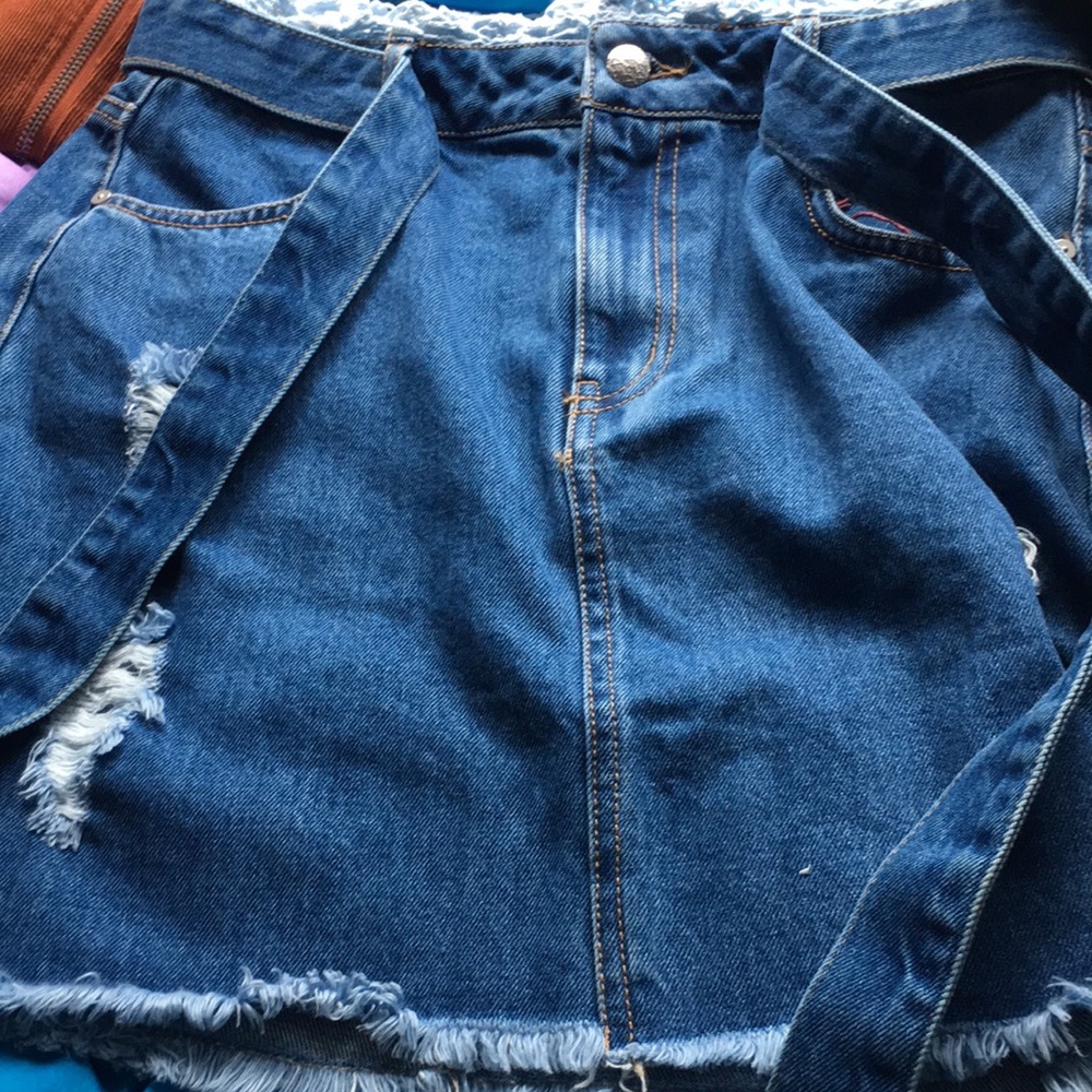 Size Medium womens jean skirt with lace